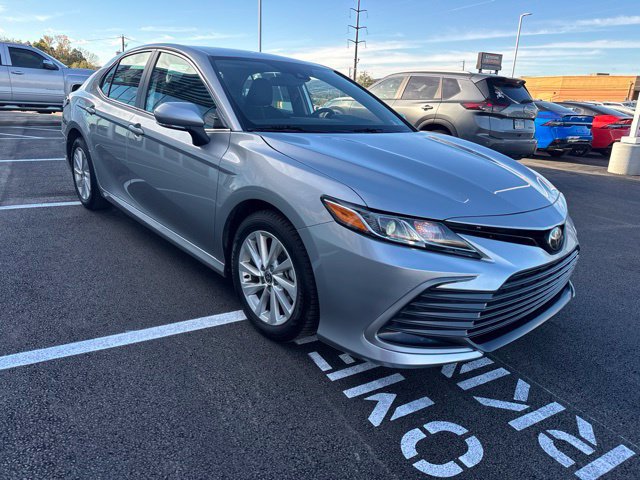 Used 2024 Toyota Camry LE FWD image 3