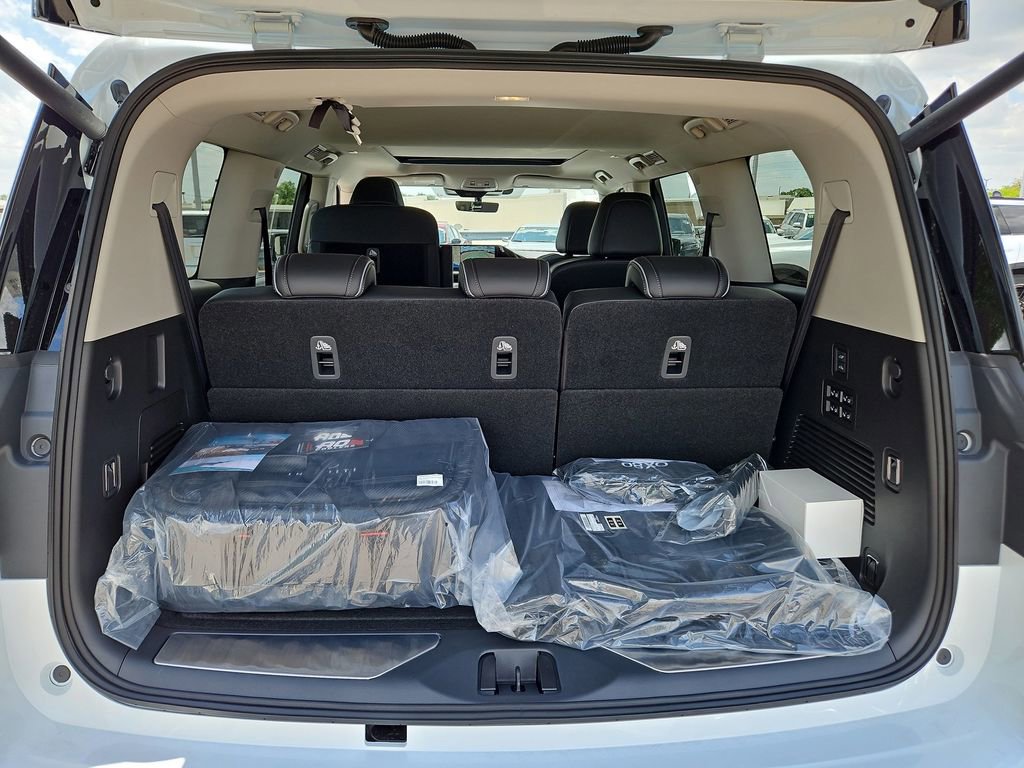 New 2026 INFINITI QX80 Luxe w/ Cargo Package AWD/4WD image 28