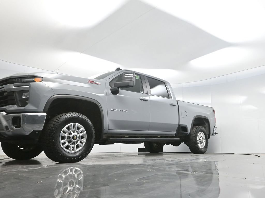 Used 2024 Chevrolet Silverado 2500 LT w/ Convenience Package image 60