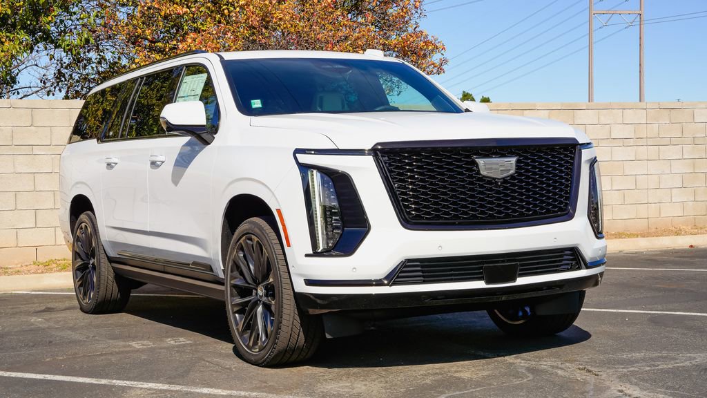 New 2026 Cadillac Escalade ESV Platinum Sport w/ LPO, ONYX Package image 5