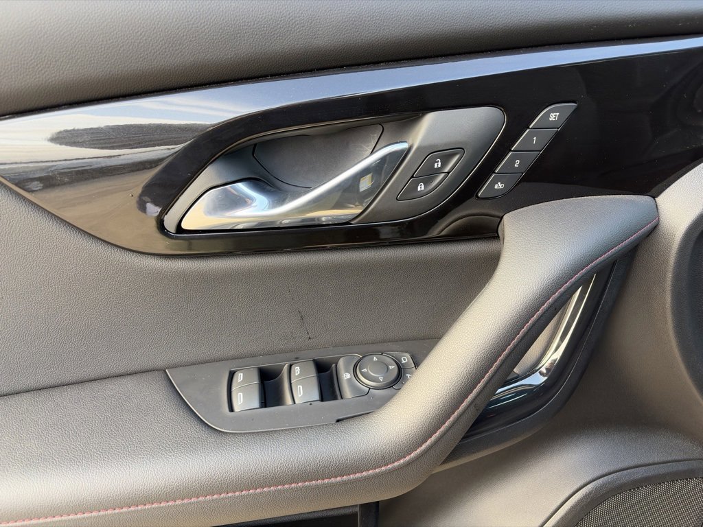 Used 2025 Chevrolet Blazer RS w/ Enhanced Convenience Package image 17
