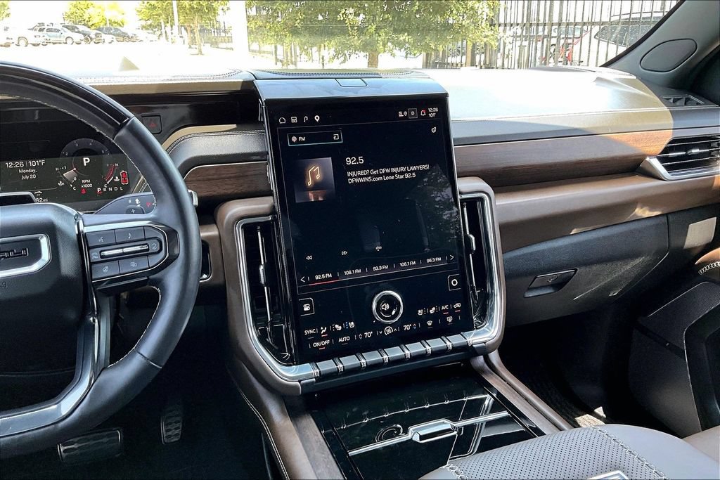 Used 2025 GMC Yukon XL Denali Ultimate AWD/4WD image 8