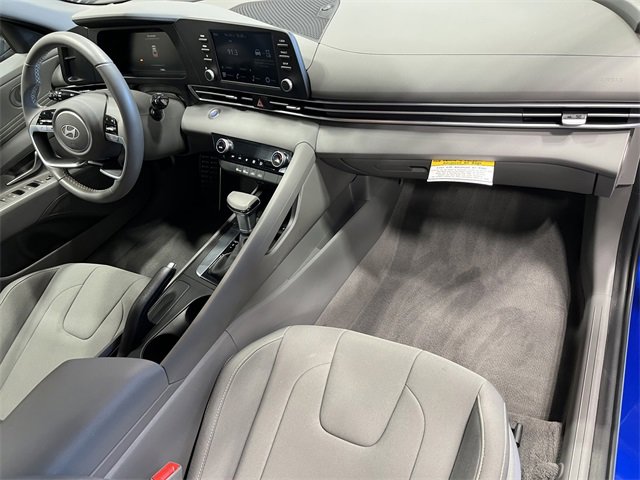 Used 2025 Hyundai Elantra Sport image 16