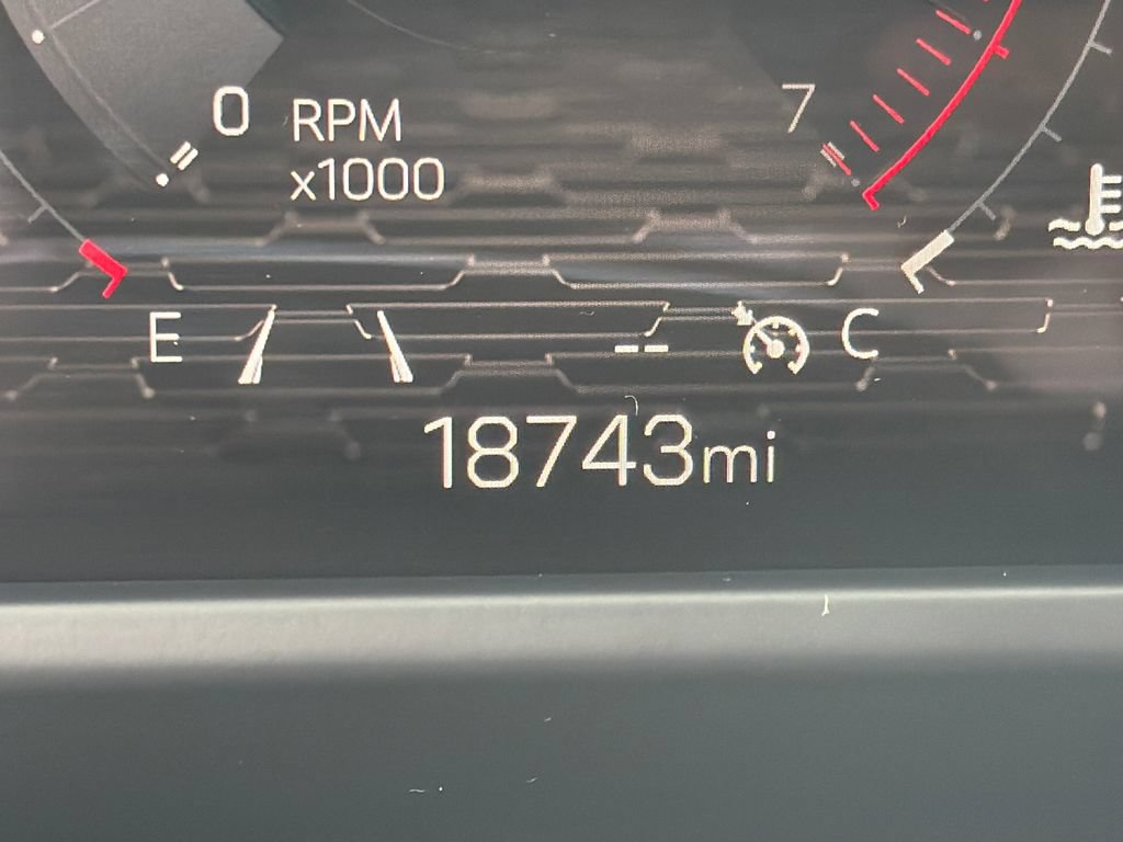 Used 2024 GMC Acadia Elevation w/ Luxury Package FWD image 17