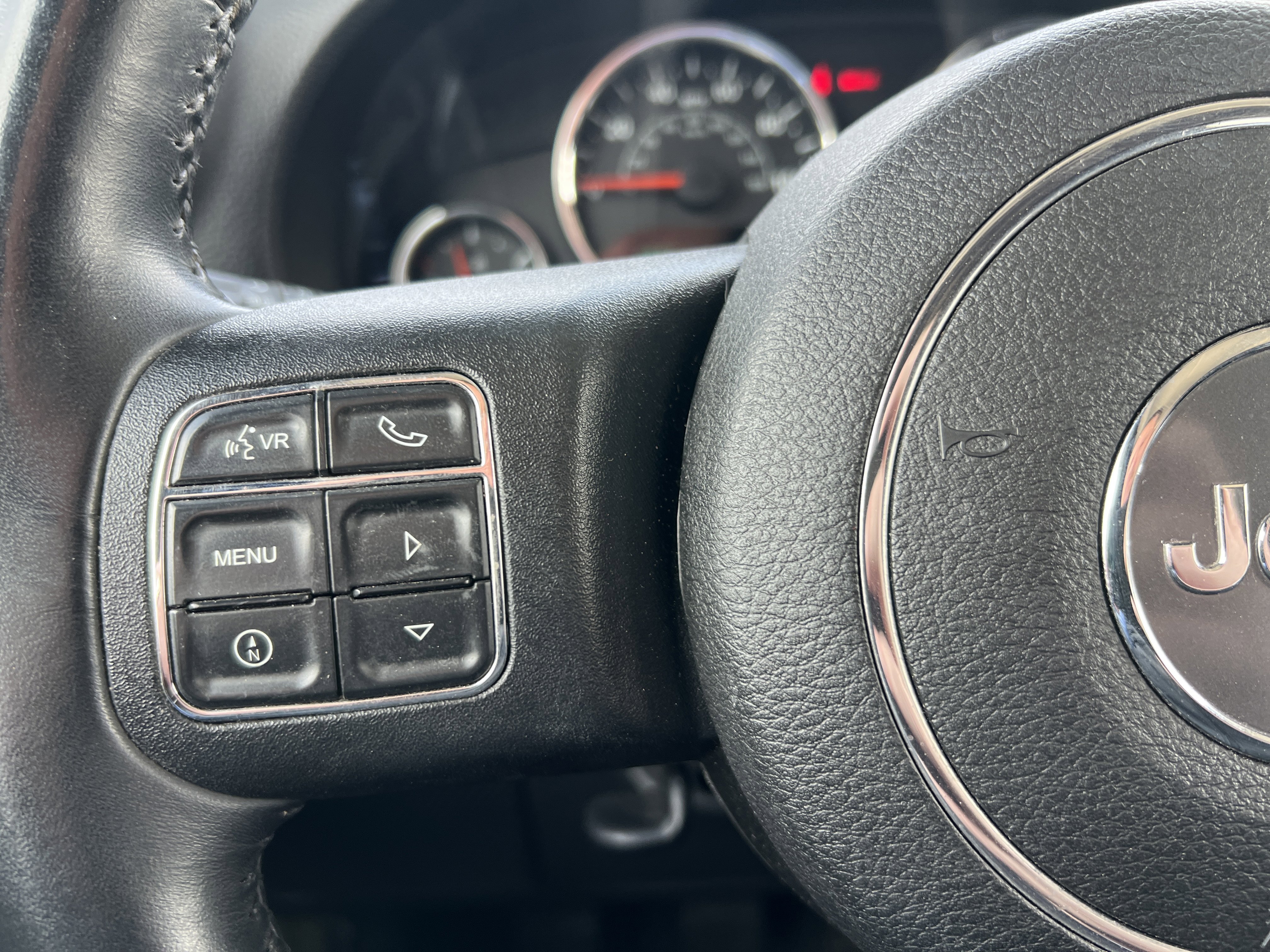 Used 2015 Jeep Wrangler Unlimited Sport w/ Connectivity Group image 28