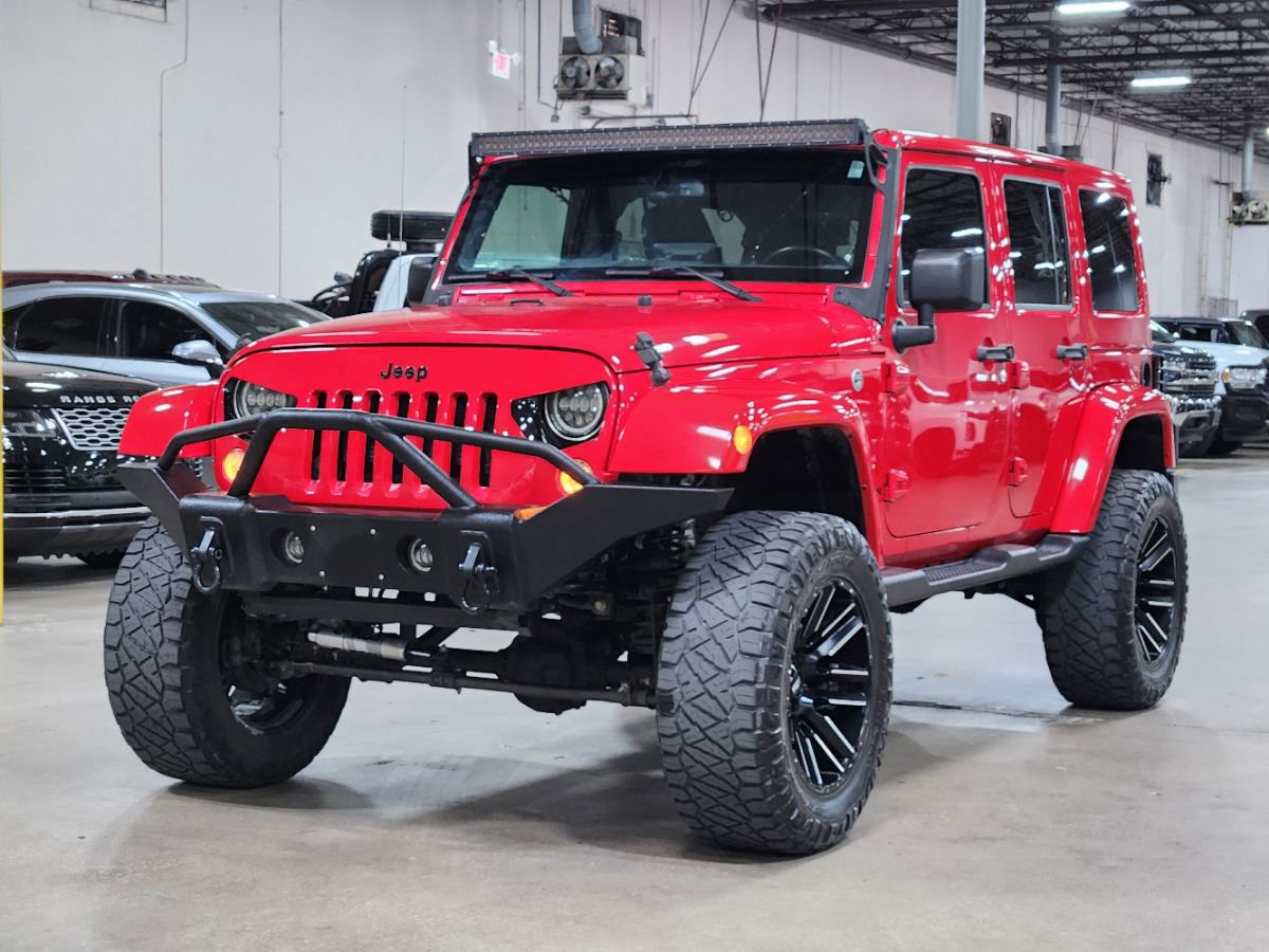 Used 2017 Jeep Wrangler Unlimited Sahara w/ Connectivity Group AWD/4WD image 4
