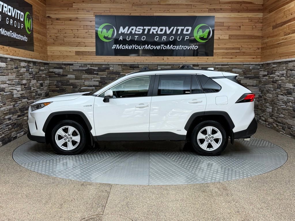 Used 2020 Toyota RAV4 XLE w/ XLE Grade Weather Package image 6