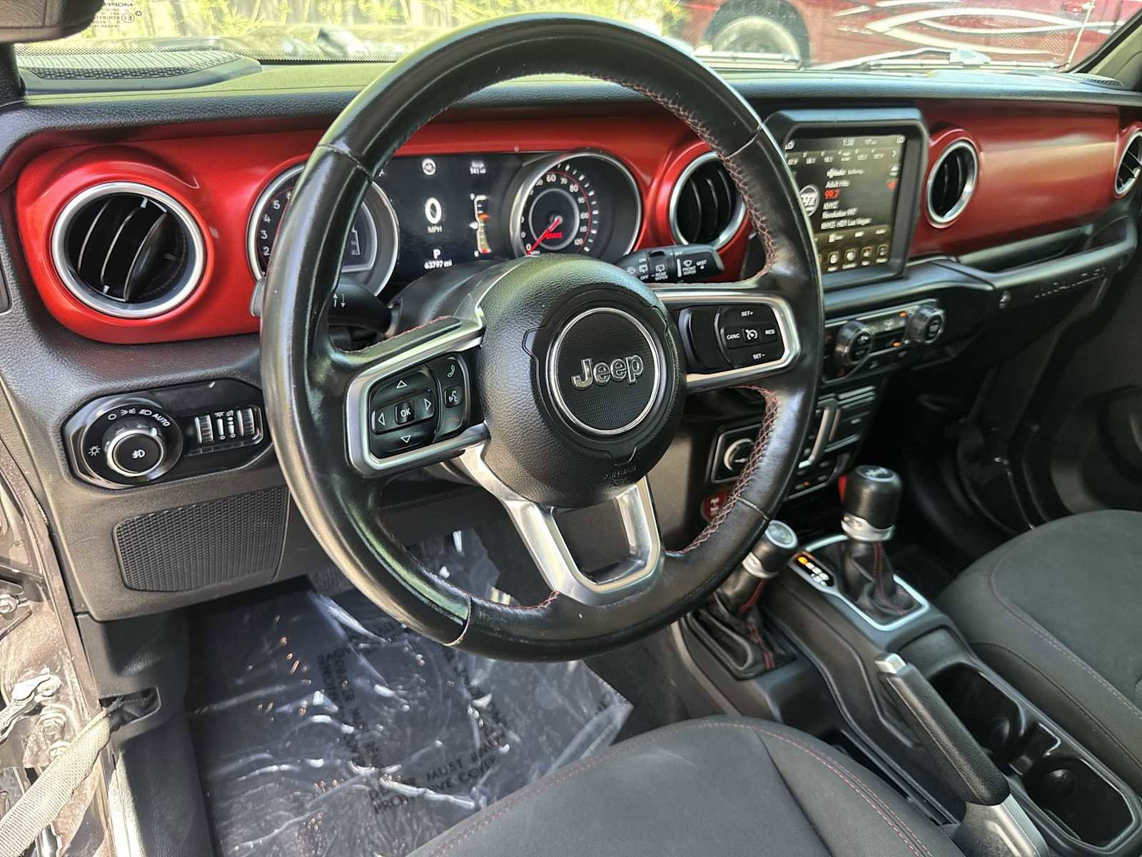 Used 2018 Jeep Wrangler Rubicon AWD/4WD image 10
