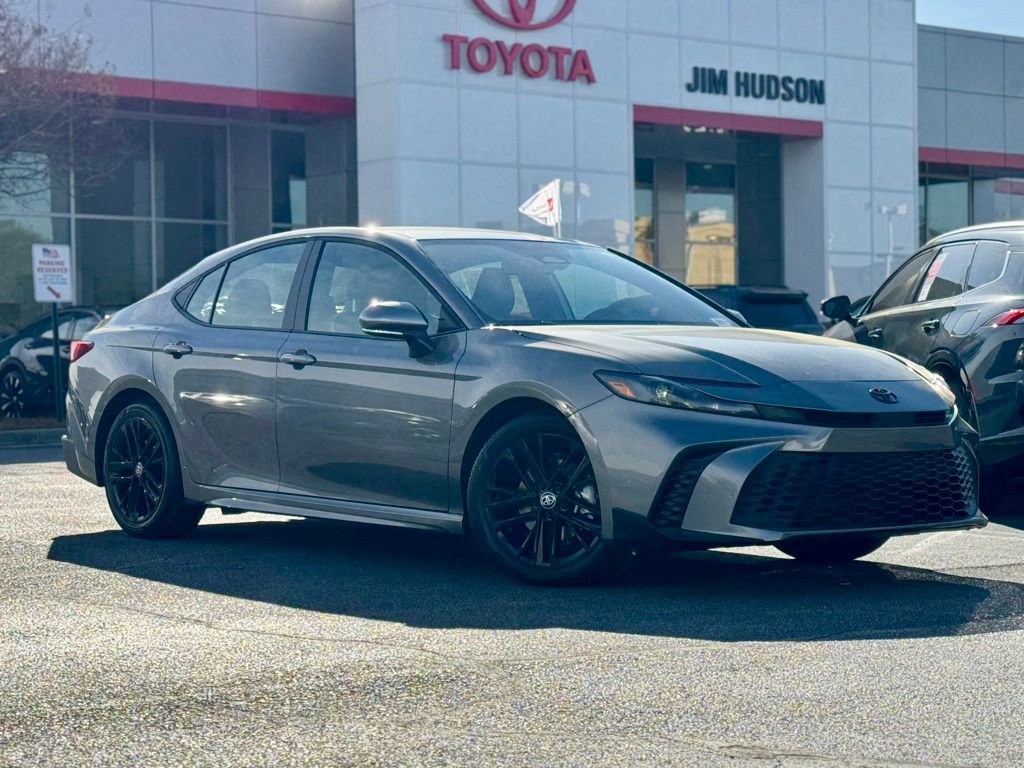 Used 2026 Toyota Camry SE w/ Convenience Package image 2