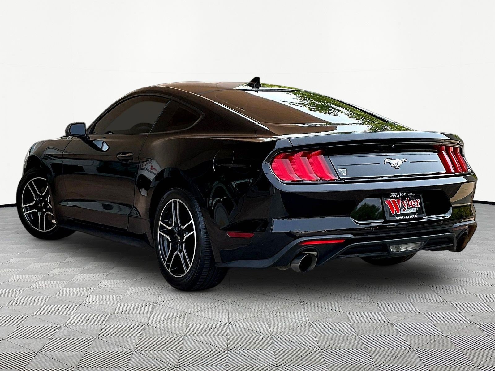 Used 2021 Ford Mustang Coupe w/ Equipment Group 101A RWD image 4