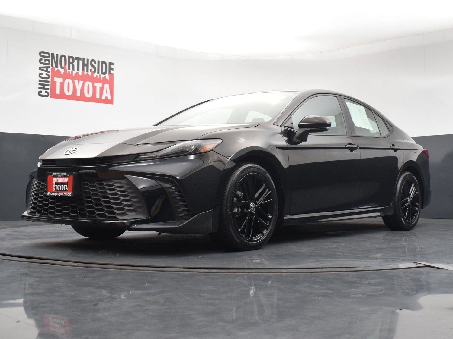 Used 2025 Toyota Camry SE FWD image 31