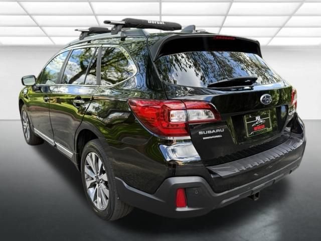 Used 2018 Subaru Outback 2.5i Touring AWD/4WD image 3