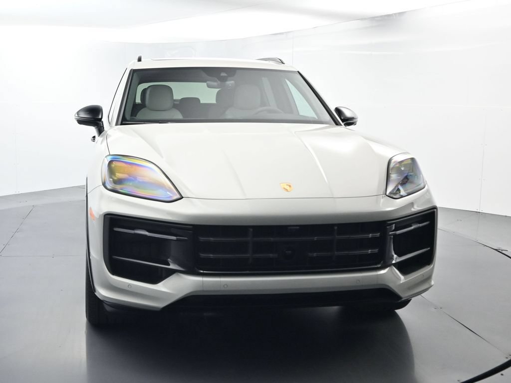 Certified 2026 Porsche Cayenne GTS AWD/4WD image 18