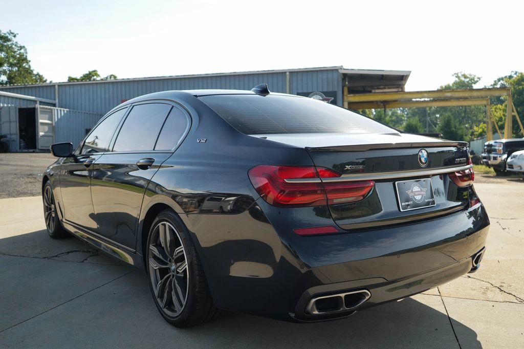 Used 2019 BMW M760i xDrive w/ Luxury Rear Seating Package AWD/4WD image 4