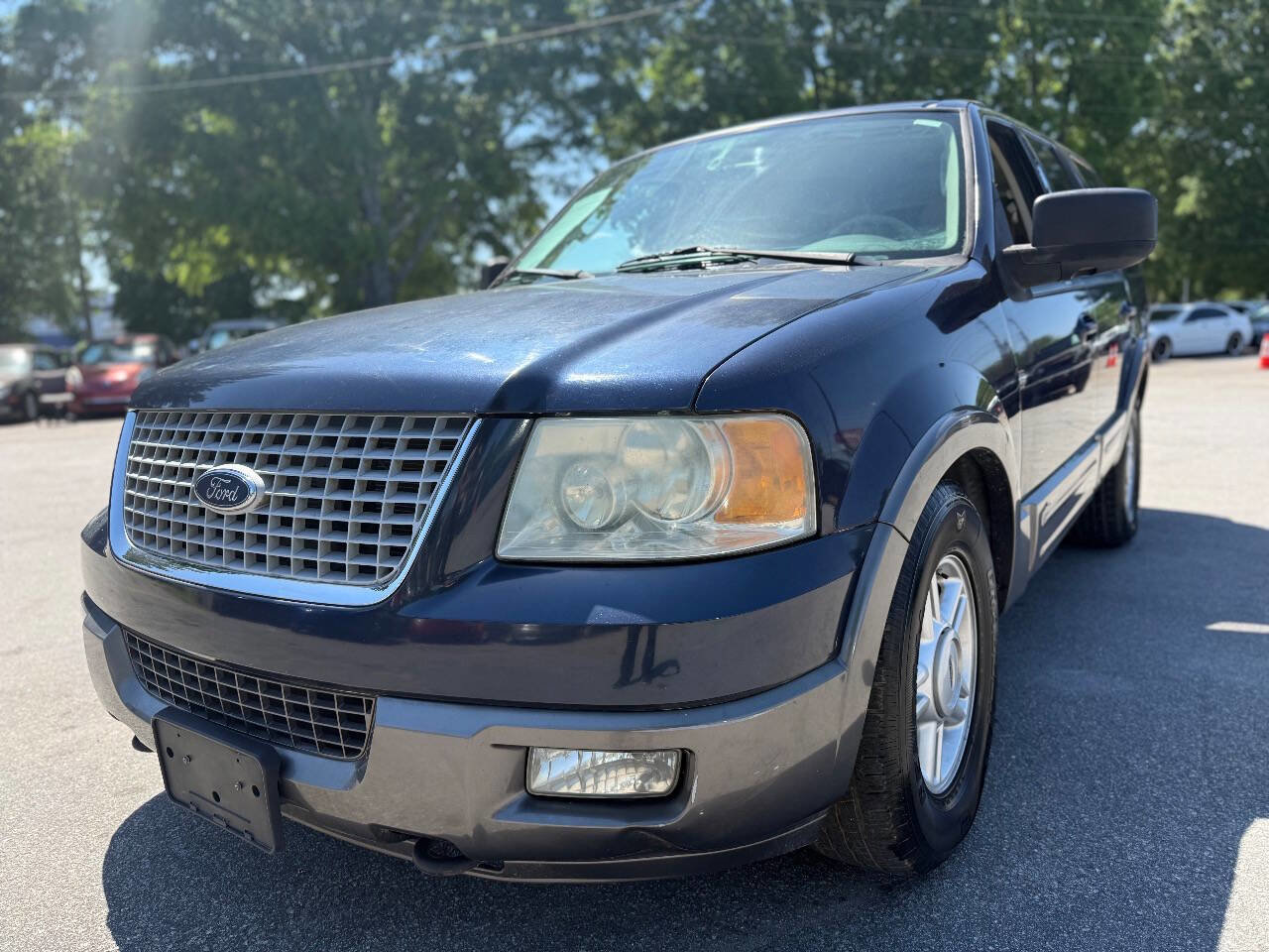 Used 2004 Ford Expedition XLT AWD/4WD image 3