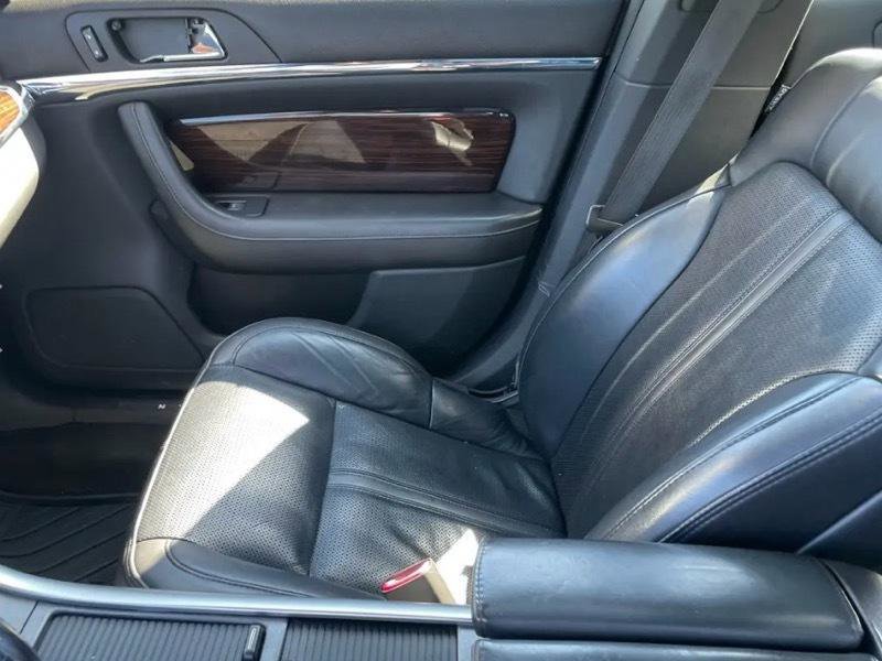 Used 2012 Lincoln MKS FWD image 4
