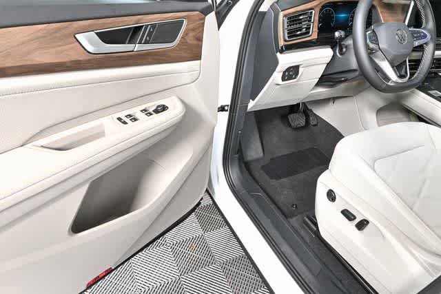 New 2026 Volkswagen Atlas SE FWD image 7