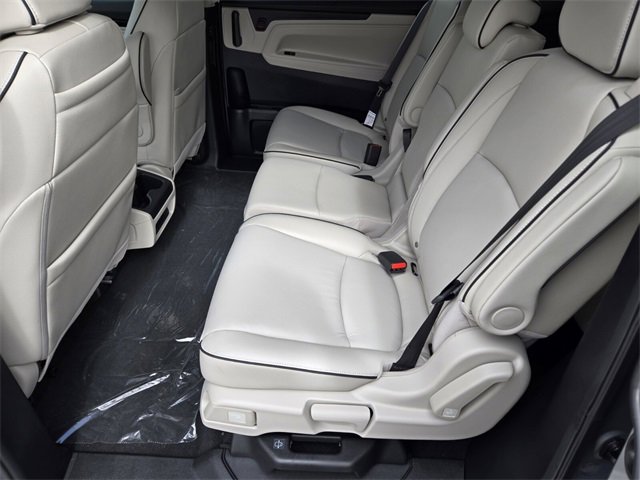 New 2026 Honda Odyssey Touring image 9