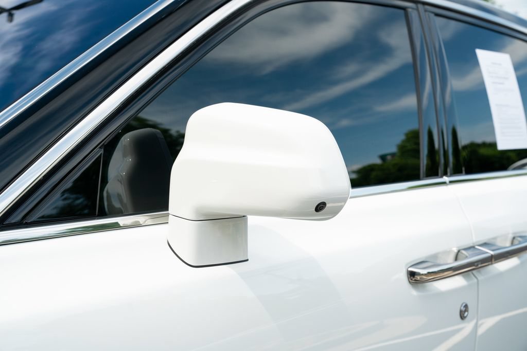 Used 2022 Rolls-Royce Phantom Sedan w/ The Phantom Package RWD image 26