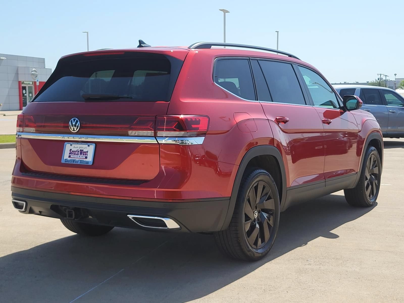 Used 2024 Volkswagen Atlas SE FWD image 5