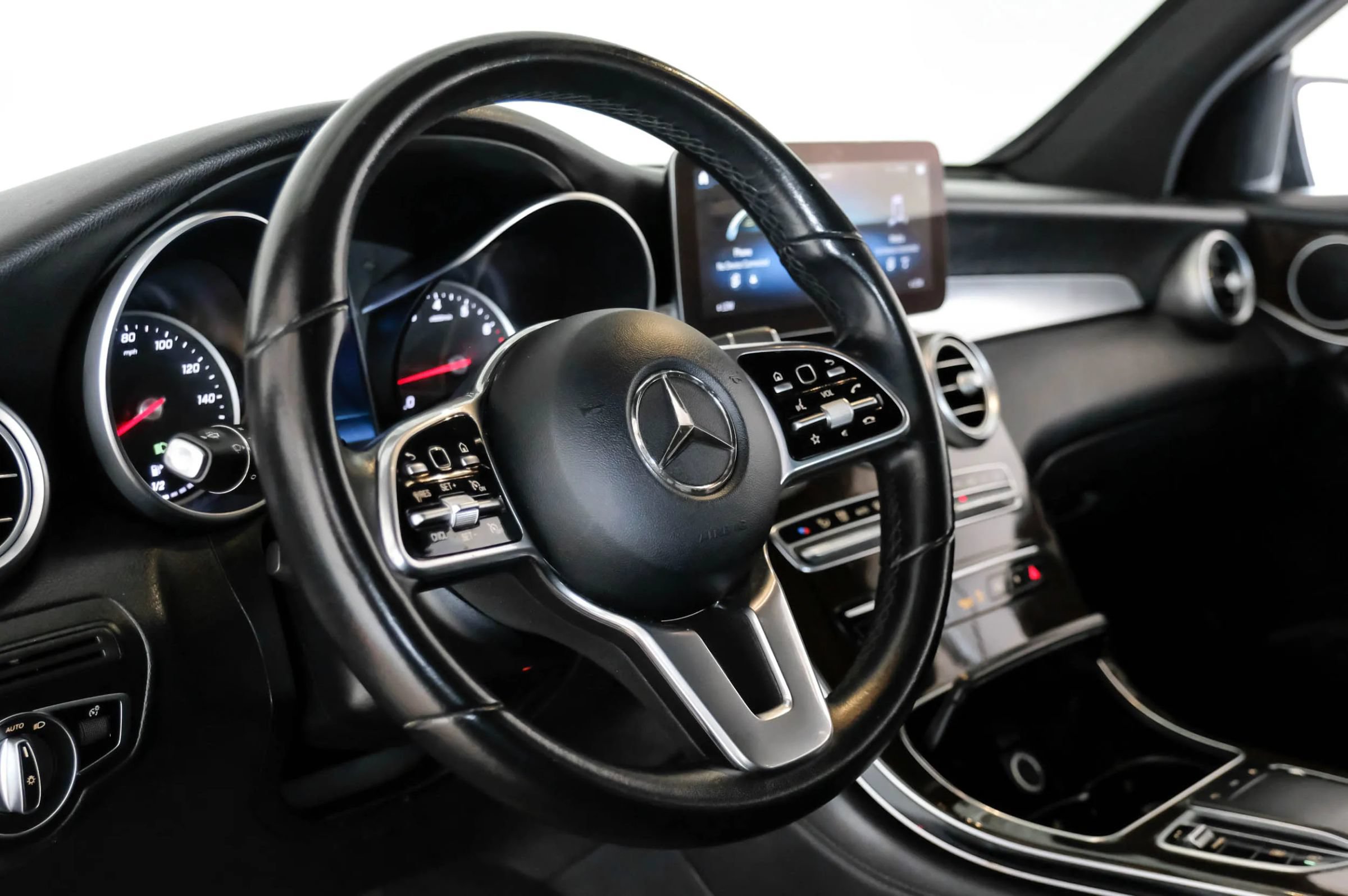 Used 2020 Mercedes-Benz GLC 300 4MATIC image 14