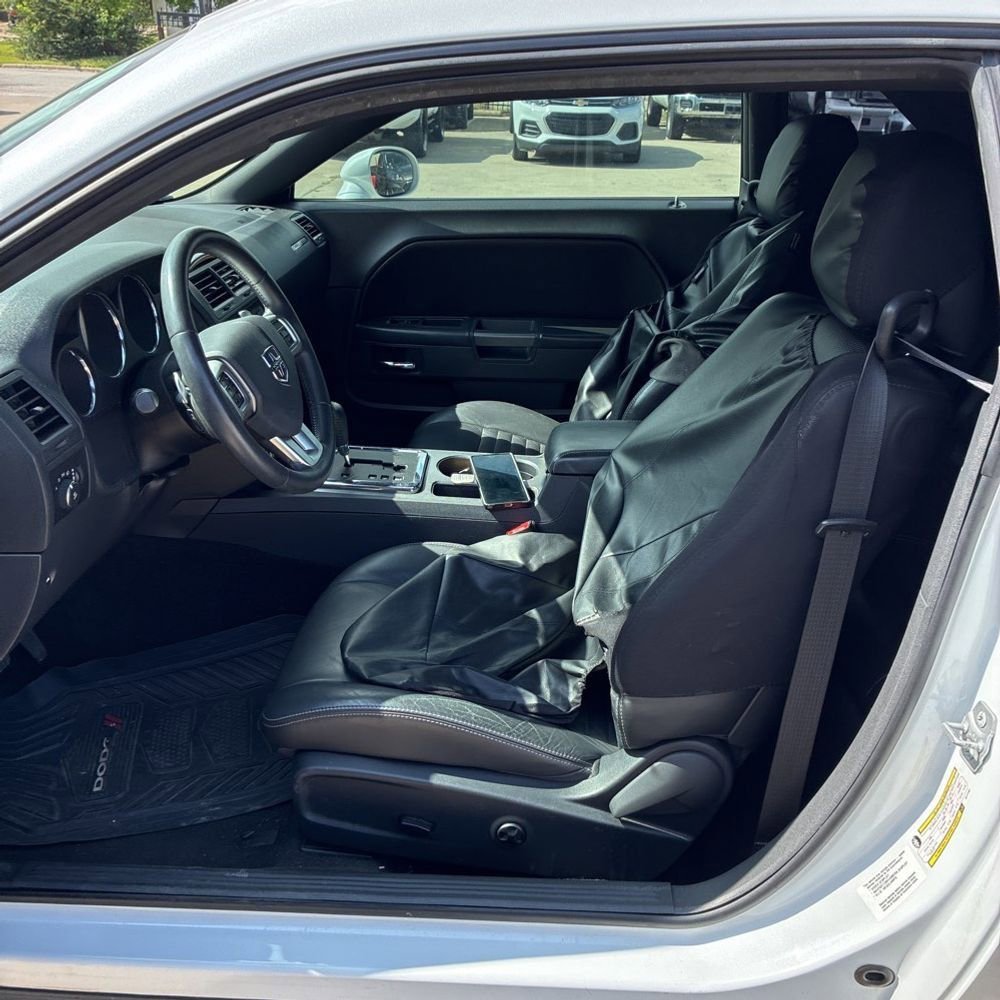 Used 2014 Dodge Challenger R/T Plus RWD image 5