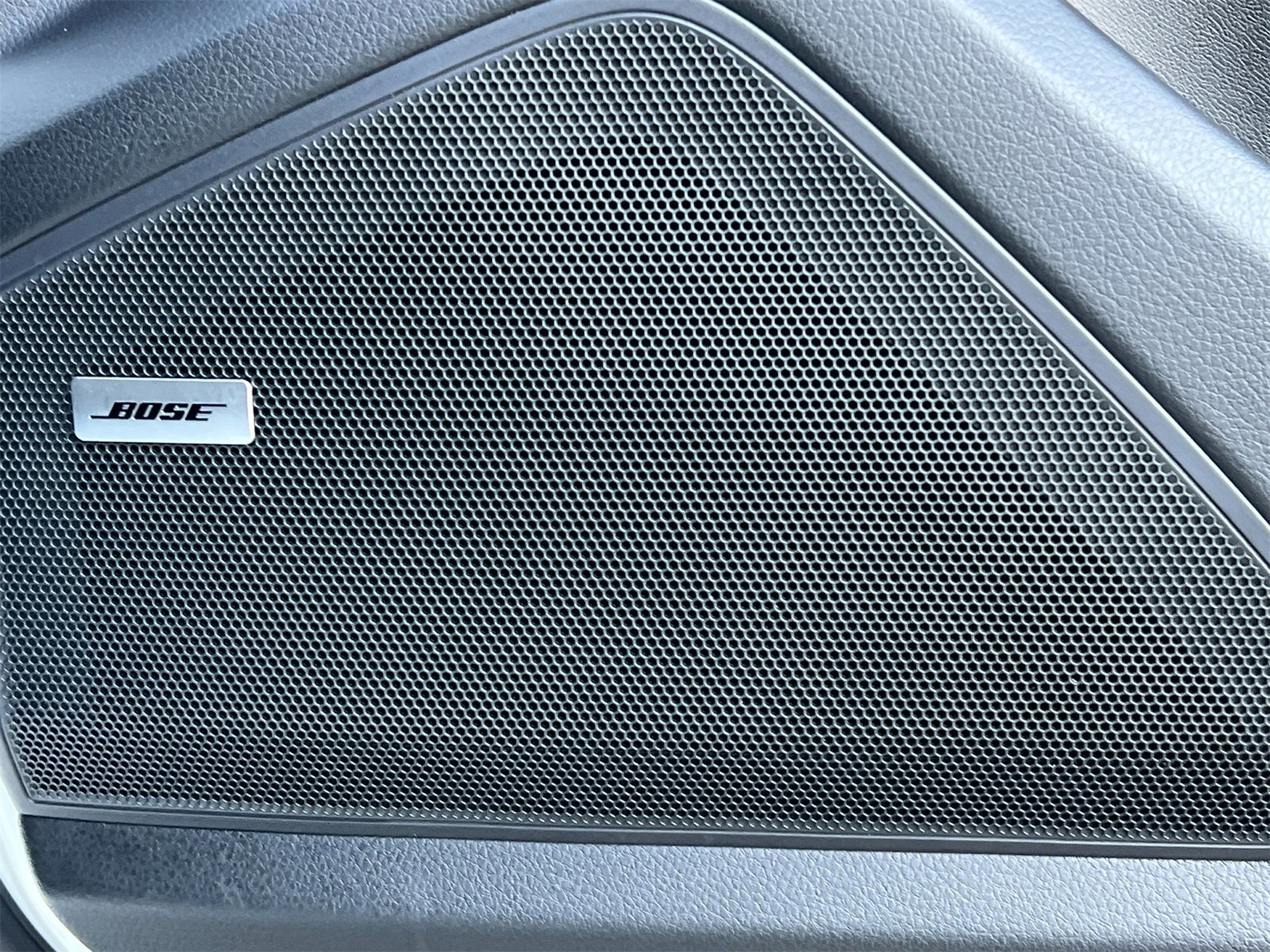 Certified 2025 Porsche Cayenne image 21