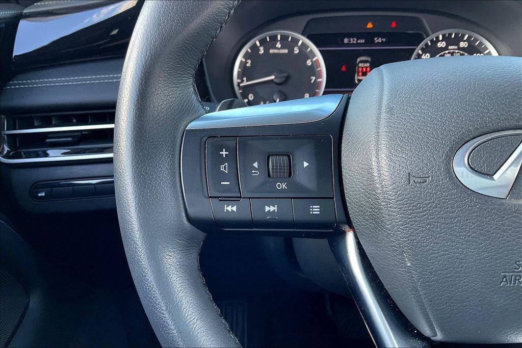 Used 2025 INFINITI QX60 Pure image 17