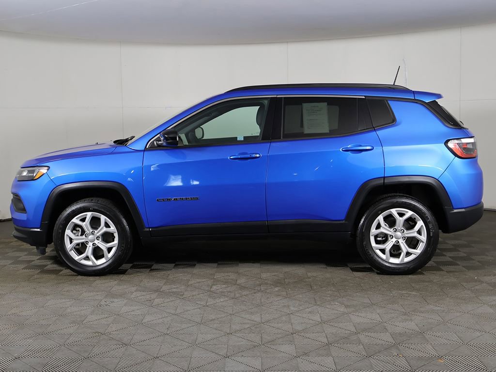 Used 2024 Jeep Compass Latitude AWD/4WD image 14
