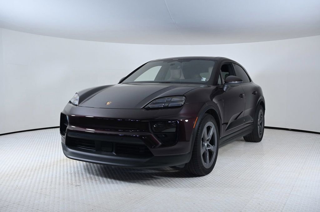 Certified 2025 Porsche Macan Electric image 1