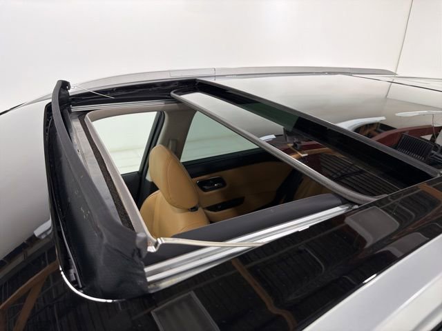 Used 2022 Nissan Rogue Platinum w/ Head-Up Display Package AWD/4WD image 27