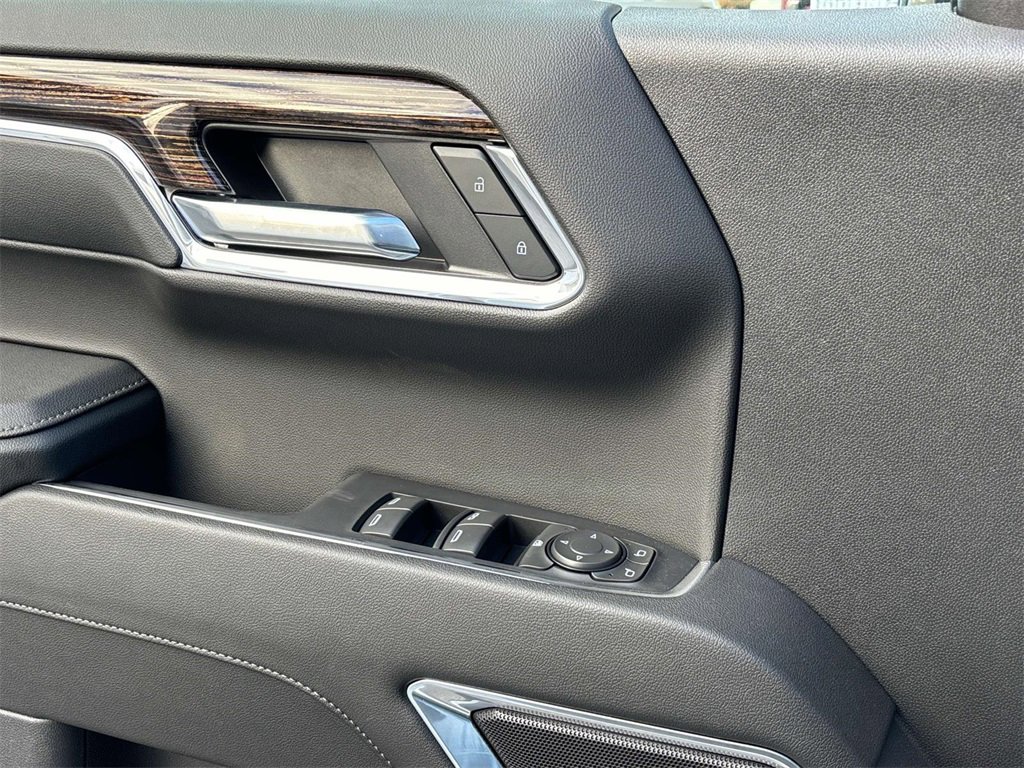 New 2024 GMC Sierra 1500 SLE w/ Preferred Package image 8