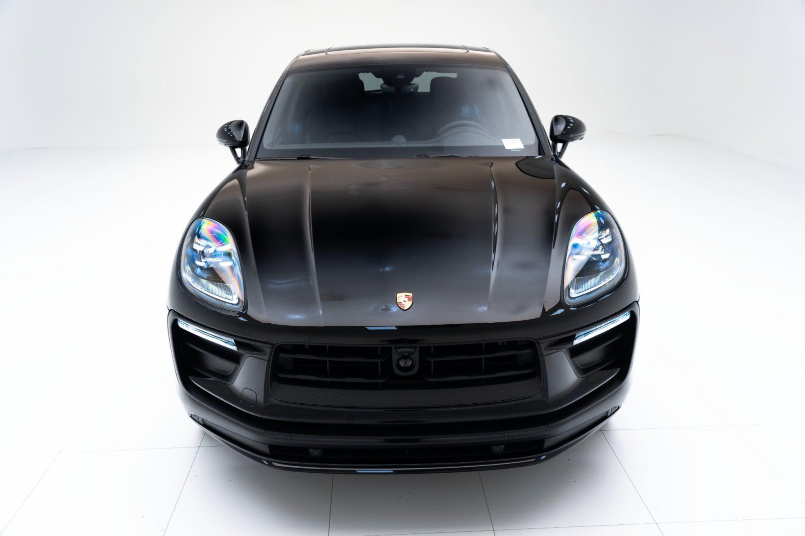 New 2025 Porsche Macan image 6