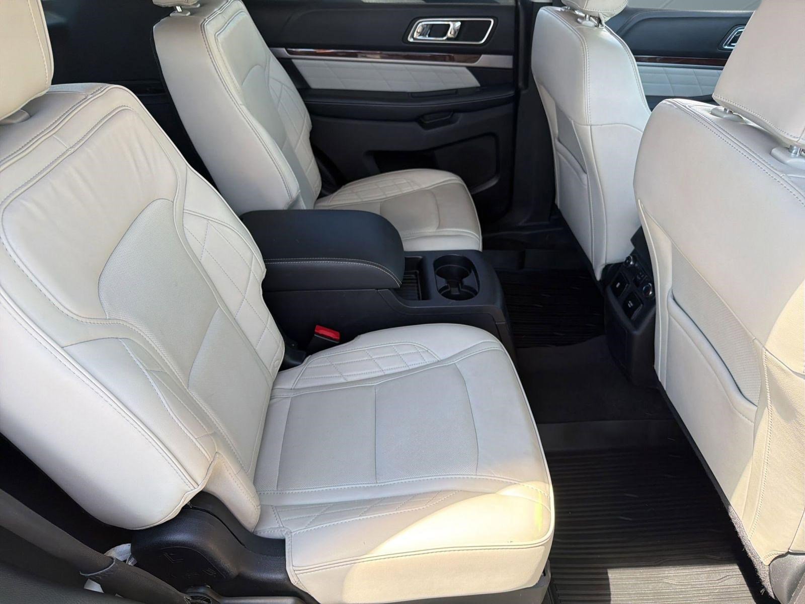 Used 2018 Ford Explorer Platinum AWD/4WD image 30