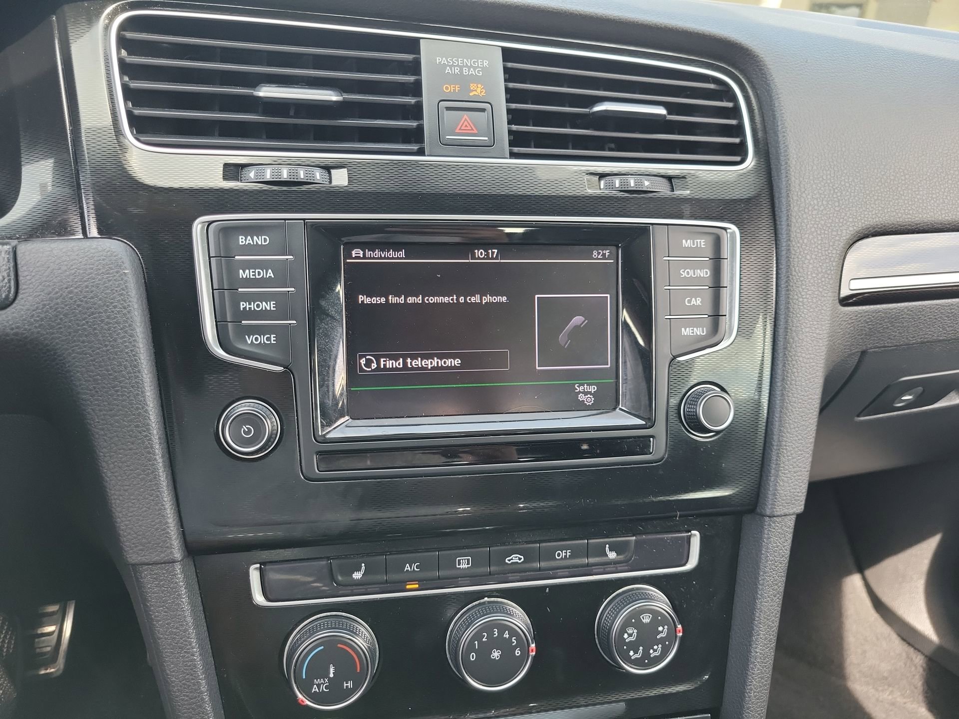 Used 2015 Volkswagen Golf 4-Door FWD image 24