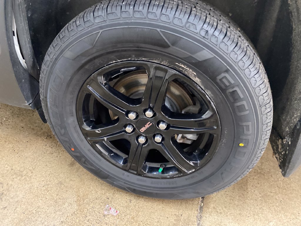 Used 2021 GMC Acadia AT4 AWD/4WD image 18