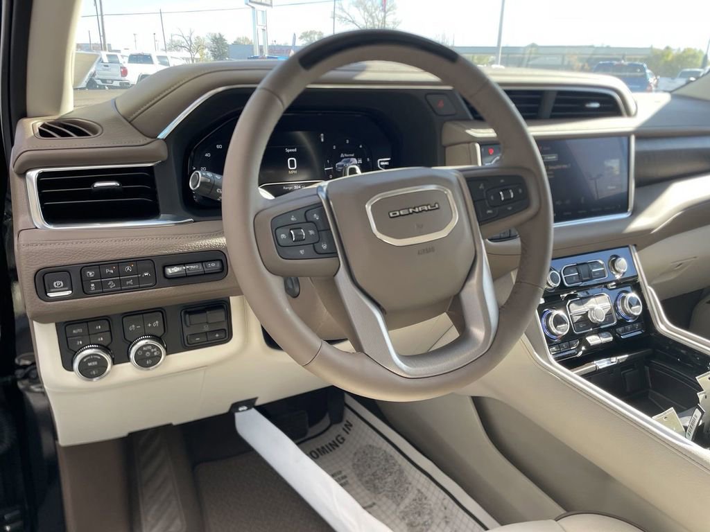 New 2024 GMC Yukon Denali w/ Denali Reserve Package image 14