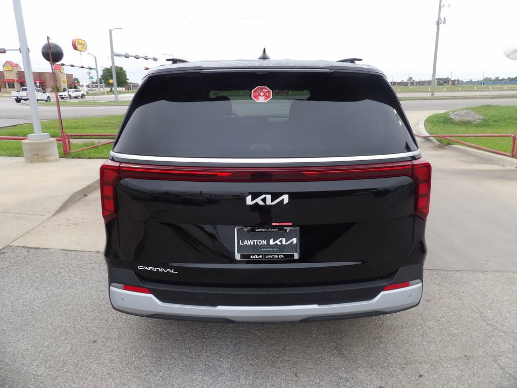 New 2026 Kia Carnival EX FWD image 7