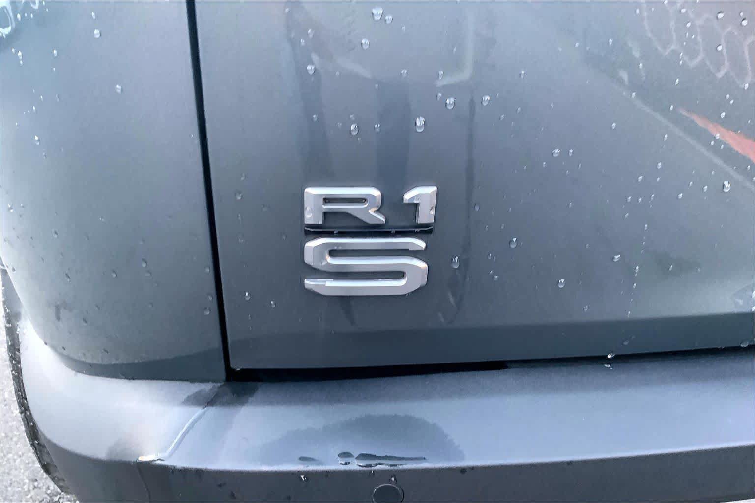 Used 2025 Rivian R1S Adventure Dual AWD/4WD image 7