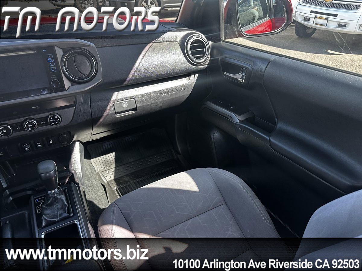 Used 2019 Toyota Tacoma TRD Off-Road image 11