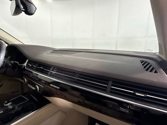 Used 2019 Audi Q7 3.0T Prestige image 35