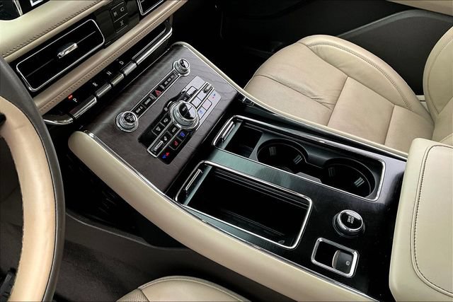 Used 2021 Lincoln Aviator Reserve w/ Equipment Group 201A AWD/4WD image 18