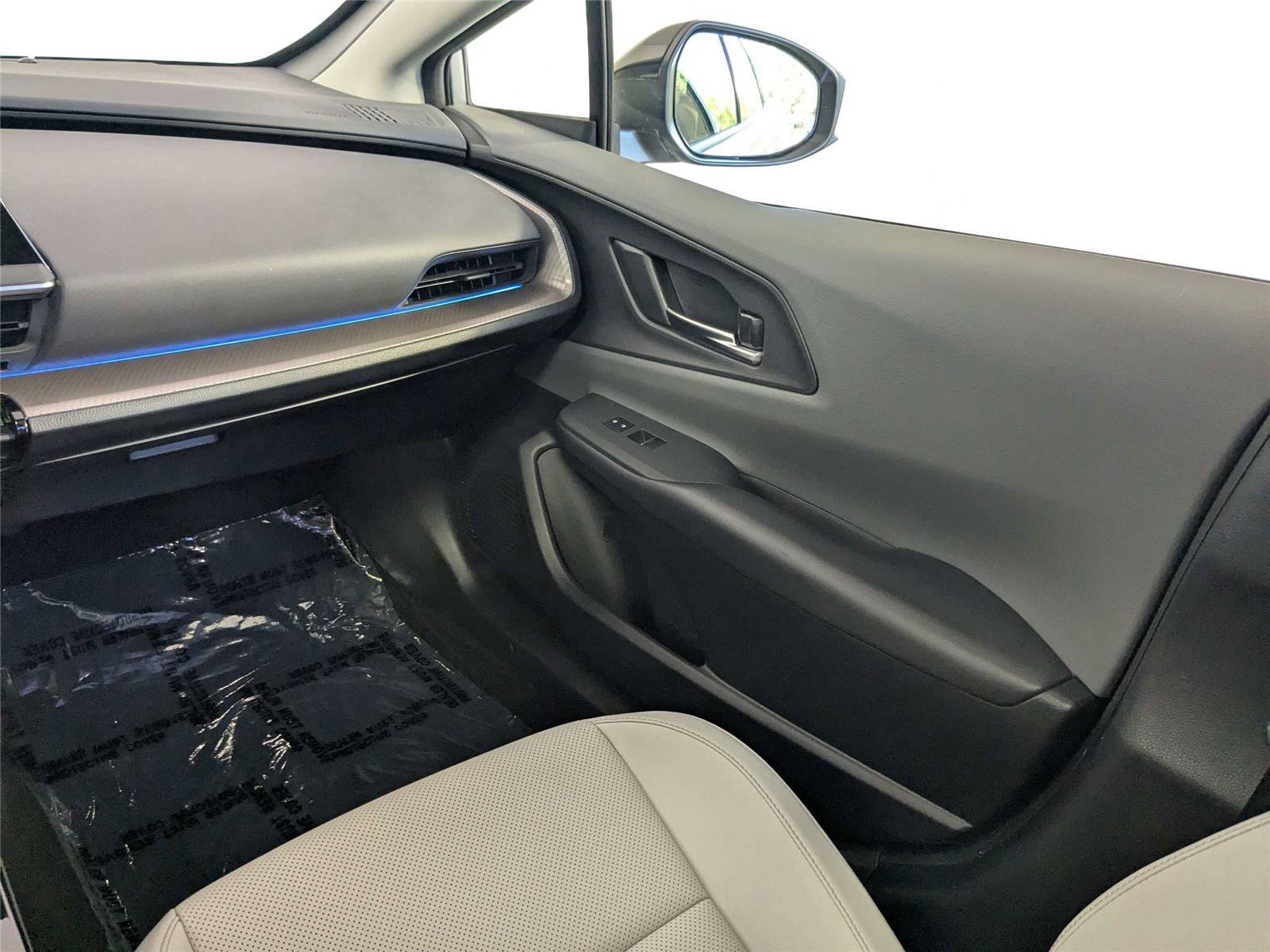 Used 2023 Toyota Prius XLE FWD image 40