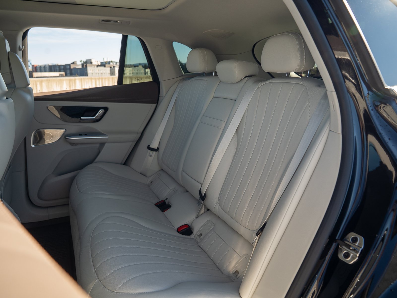 Certified 2023 Mercedes-Benz EQE 500 4MATIC SUV image 27