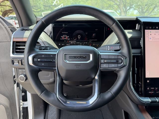 Used 2025 GMC Yukon XL Denali AWD/4WD image 9