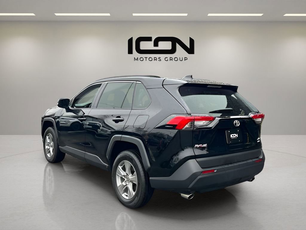 Used 2025 Toyota RAV4 XLE AWD/4WD image 3