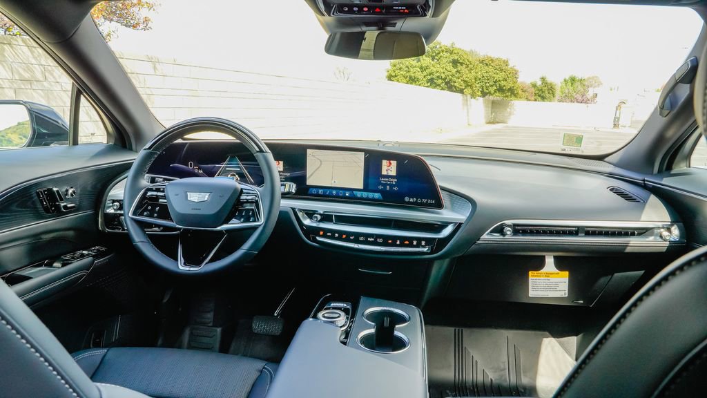 New 2026 Cadillac Lyriq Luxury w/ LPO, Floor Liner Package image 12