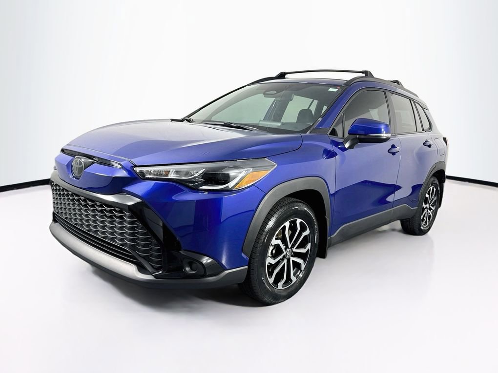 Used 2024 Toyota Corolla Cross SE AWD/4WD image 3
