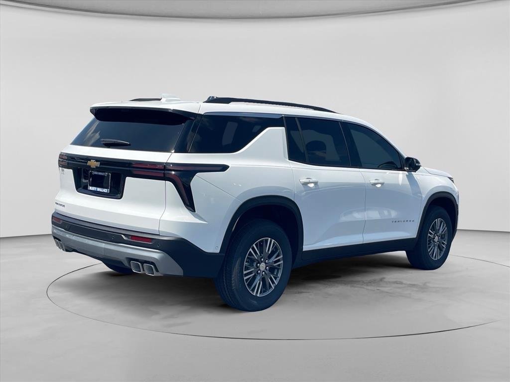 New 2027 Chevrolet Traverse LT w/ Enhanced Driving Package FWD image 7