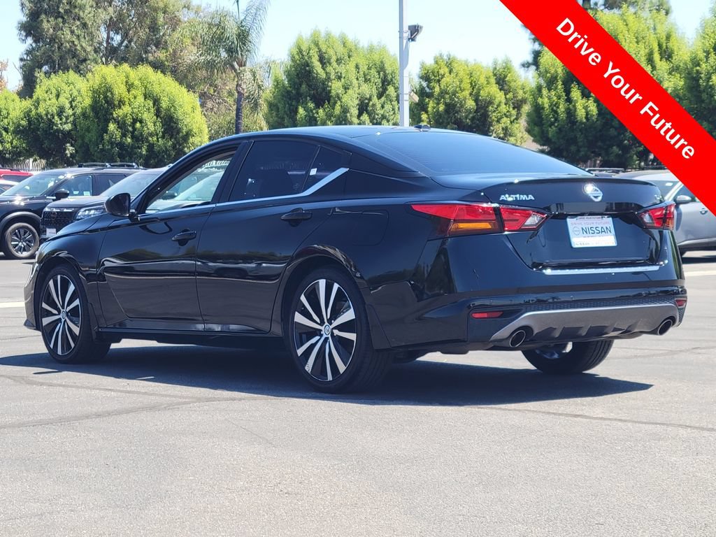Used 2022 Nissan Altima 2.5 SR FWD image 3
